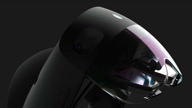 Microsoft HoloLens 2 holograms